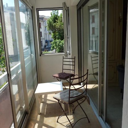 Appartement Dans Residence Le Saint Pierre Avignon Bagian luar foto
